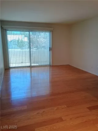 Photo #2: 2652325 Listing 