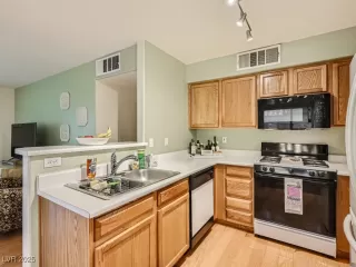 Photo #6: 2652325 Listing 