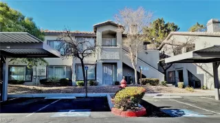 More Details about MLS # 2652343 : 4955 LINDELL ROAD 132