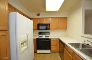 Photo #4: 2652343 Listing 