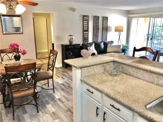 Photo #1: 2652351 Listing 
