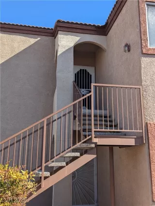 Photo #2: 2652369 Listing 