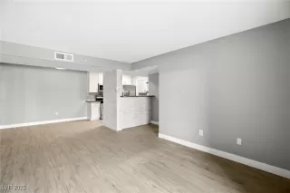 Photo #4: 2652386 Listing 