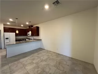 Photo #3: 2652392 Listing 