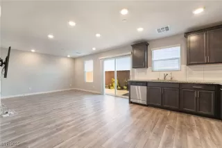 Photo #2: 2652406 Listing 