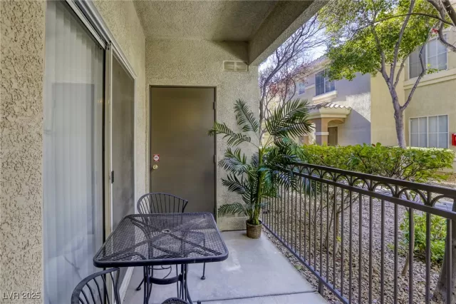 MLS: 2652437 Condo For Sale