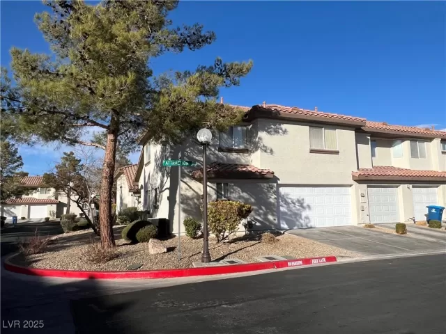 MLS: 2652444 Condo For Sale
