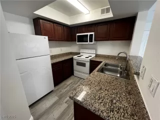 Photo #3: 2652466 Listing 