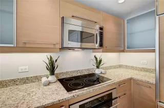 Photo #4: 2652478 Listing