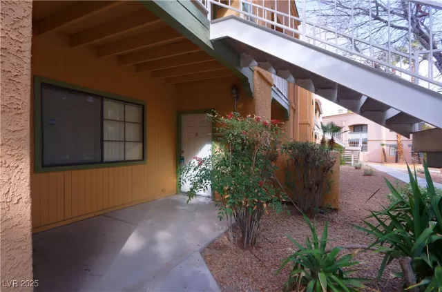 MLS: 2652486 Condo For Sale