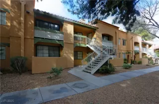 Photo #2: 2652486 Listing 