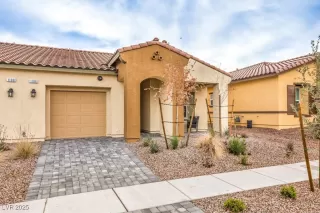 Photo #1: 2652544 Listing 