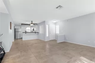 Photo #6: 2652553 Listing