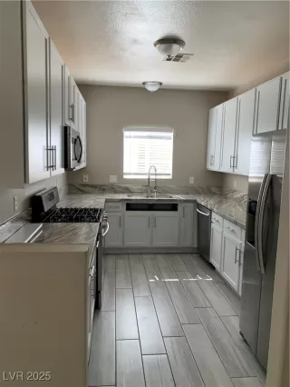 Photo #5: 2652559 Listing 