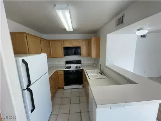 Photo #3: 2652562 Listing 