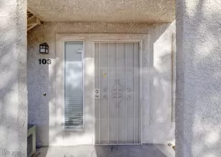 Photo #1: 2652565 Listing 