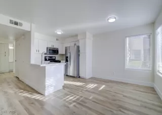 Photo #3: 2652565 Listing 