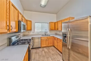 Photo #4: 2652567 Listing 