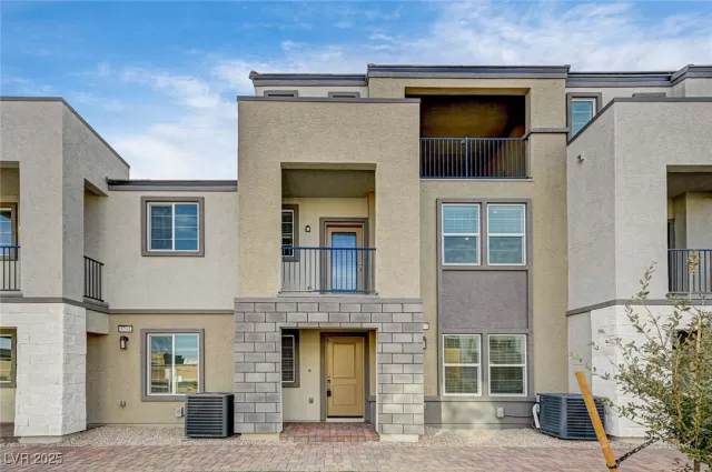 MLS: 2652585 Condo For Sale