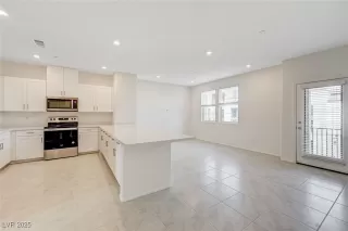 Photo #4: 2652585 Listing 