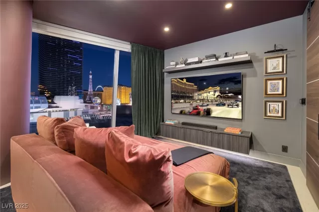 MLS: 2652606 Condo For Sale