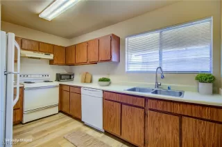 Photo #4: 2652613 Listing