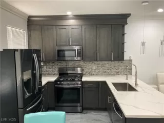 Photo #6: 2652638 Listing 