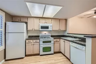 Photo #3: 2652678 Listing 