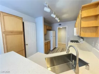 Photo #3: 2652679 Listing 