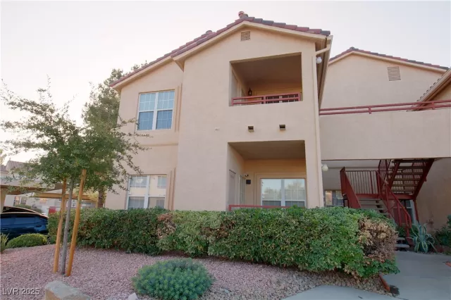 MLS: 2652681 Condo For Sale