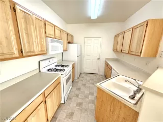 Photo #3: 2652698 Listing 