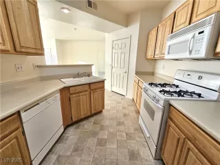 Photo #4: 2652698 Listing 