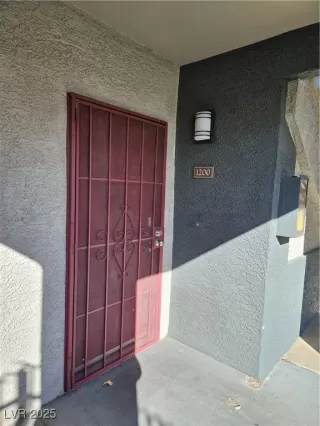 Photo #1: 2652724 Listing 