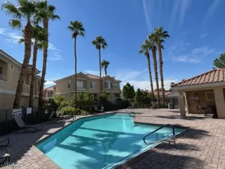 Photo #2: 2652737 Listing 