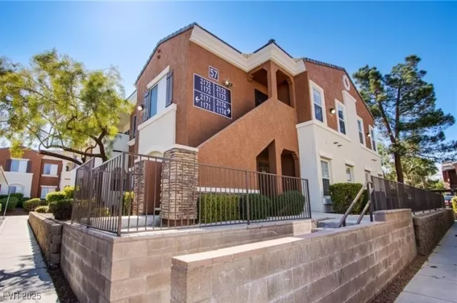 MLS: 2652748 Condo For Sale