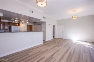 Photo #3: 2652748 Listing