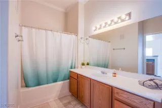 Photo #6: 2652748 Listing