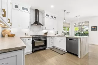 Photo #5: 2652752 Listing 