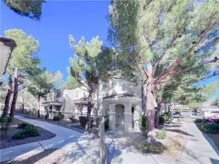 Photo #1: 2652759 Listing 
