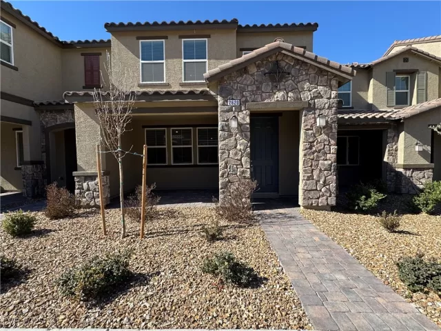 MLS: 2652784 Condo For Sale