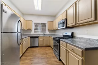 Photo #3: 2653824 Listing