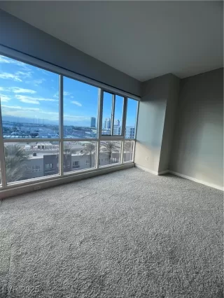 Photo #3: 2653829 Listing 