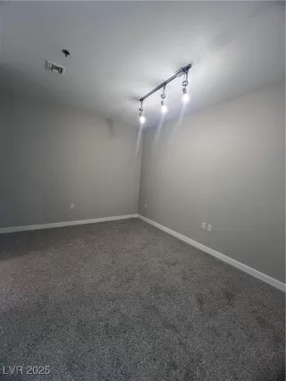 Photo #5: 2653829 Listing 