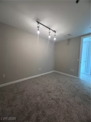 Photo #6: 2653829 Listing 