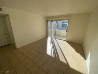 Photo #2: 2653831 Listing 