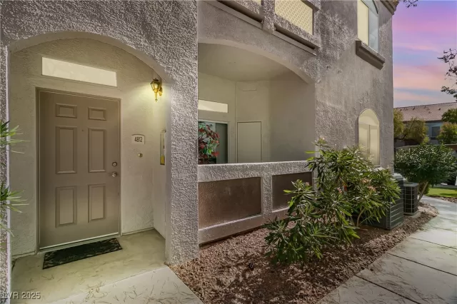 MLS: 2653861 Condo For Sale