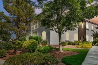 Photo #1: 2653861 Listing