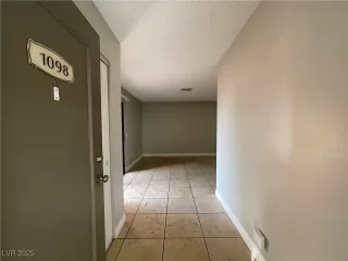 Photo #1: 2653912 Listing 