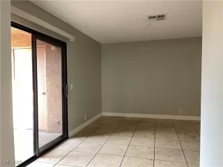 Photo #3: 2653912 Listing 