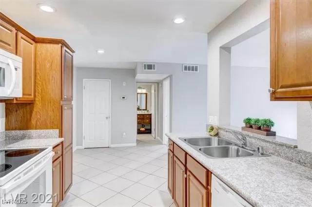 MLS: 2653937 Condo For Sale